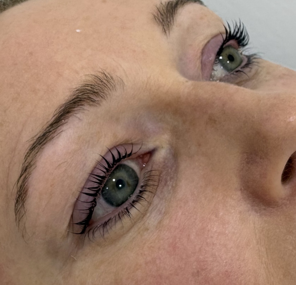Eyelash Tint at Liv's Beauty